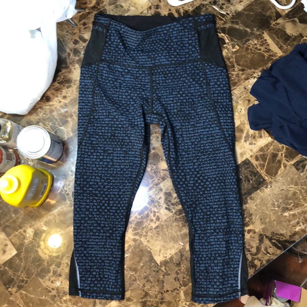 Lululemon capri tights